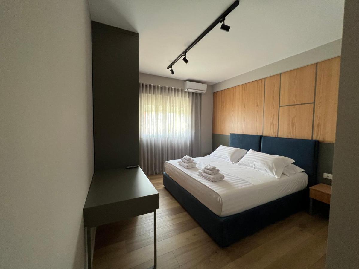Coral Apartments Sarandë Esterno foto