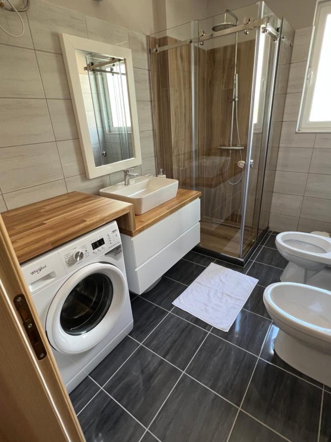 Coral Apartments Sarandë Esterno foto